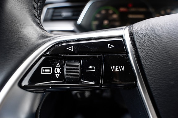 Audi e-tron 21 of 30