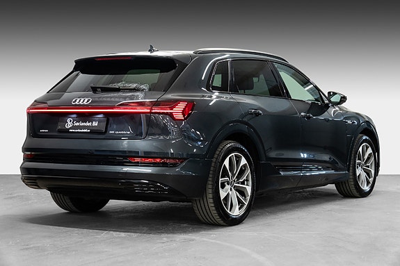 Audi e-tron 6 of 30