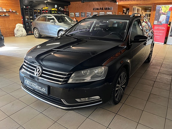 Volkswagen Passat 4 of 27
