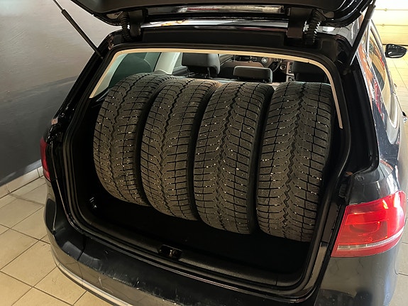 Volkswagen Passat 12 of 27