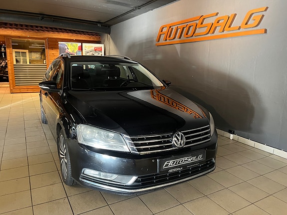 Volkswagen Passat 2 of 27