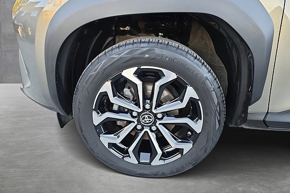 Toyota Yaris Cross 20 of 20