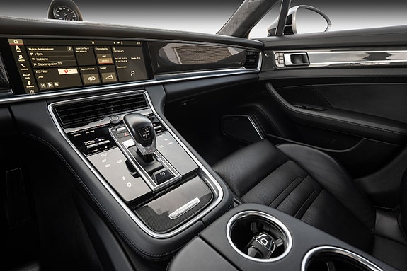 Porsche Panamera Turbo 21 of 30