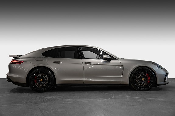 Porsche Panamera Turbo 7 of 30