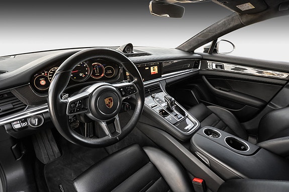 Porsche Panamera Turbo 11 of 30