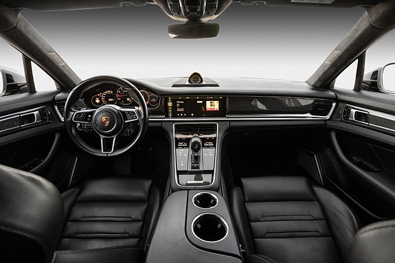 Porsche Panamera Turbo 12 of 30