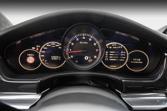 Porsche Panamera Turbo 14 of 30