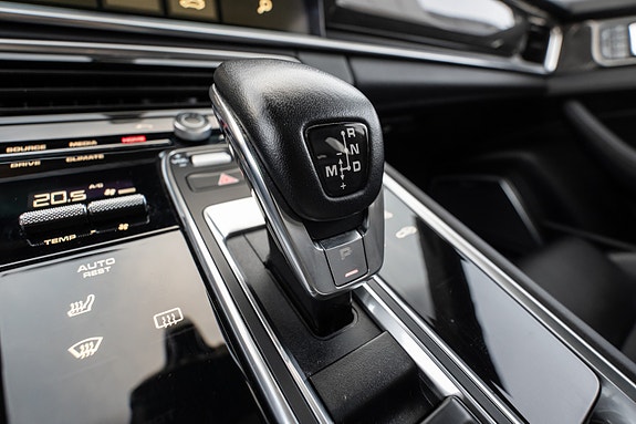 Porsche Panamera Turbo 19 of 30
