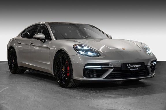 Porsche Panamera Turbo 8 of 30