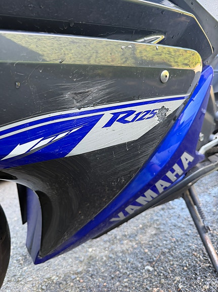 Yamaha YZF-R 125 8 of 9