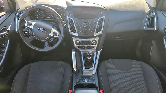 Ford Focus 14 of 23