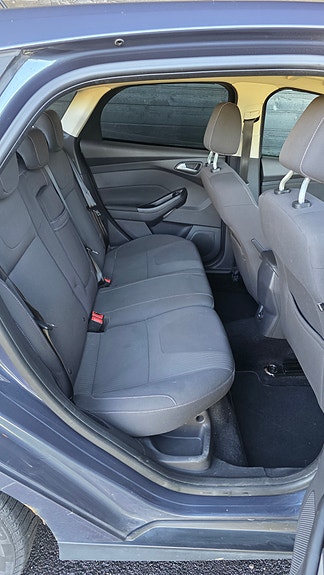 Ford Focus 9 of 23