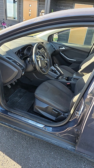 Ford Focus 12 of 23