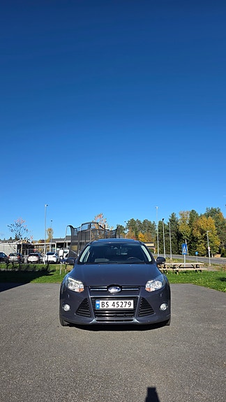 Ford Focus 2 of 23