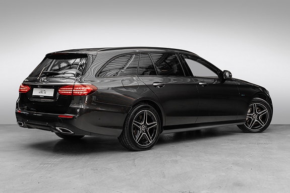 Mercedes-Benz E300 de 8 of 30