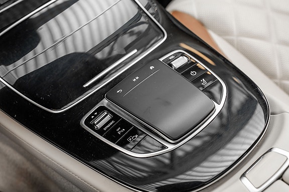 Mercedes-Benz E300 de 12 of 30