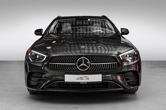 Mercedes-Benz E300 de 4 of 30
