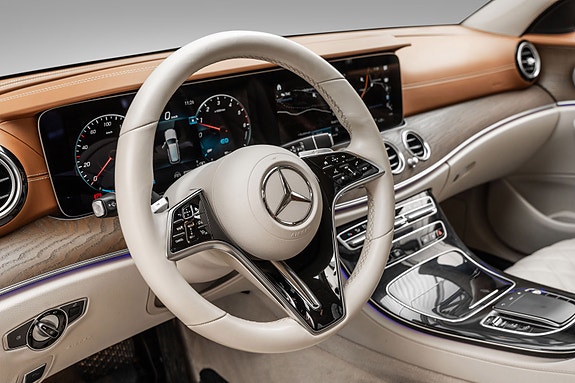 Mercedes-Benz E300 de 10 of 30