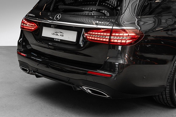 Mercedes-Benz E300 de 6 of 30