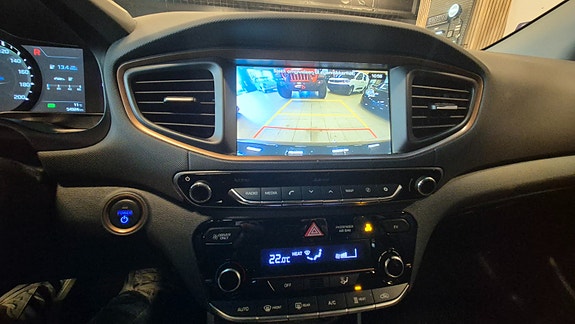 Hyundai IONIQ 16 of 22