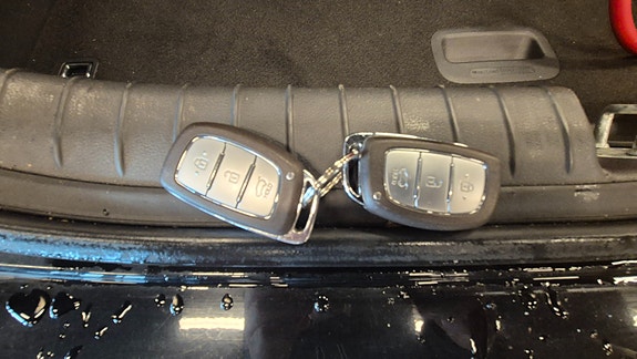 Hyundai IONIQ 22 of 22