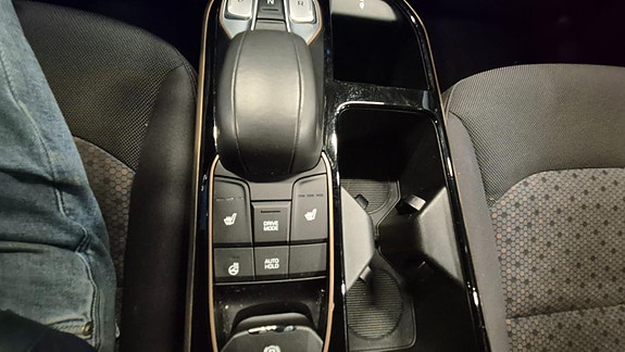 Hyundai IONIQ 15 of 22