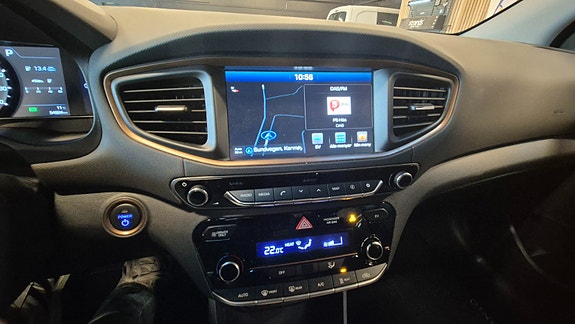 Hyundai IONIQ 14 of 22