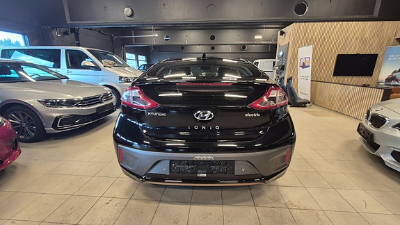 Hyundai IONIQ 8 of 22