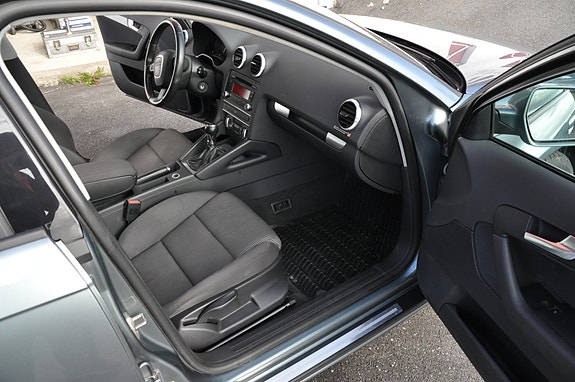 Audi A3 4 of 6