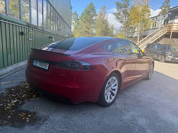 Tesla Model S 4 of 17