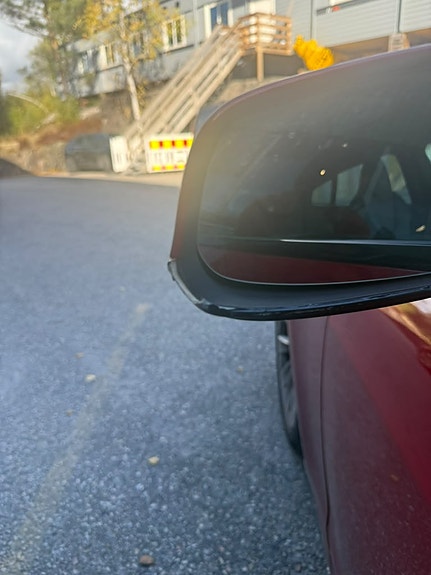 Tesla Model S 16 of 17