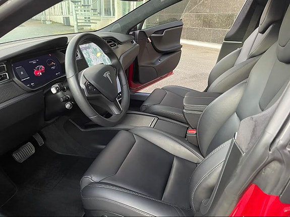 Tesla Model S 6 of 17