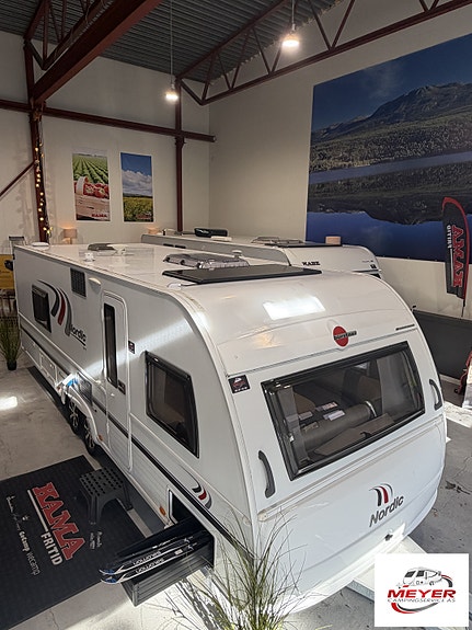 Bürstner Averso Nordic 650 TS 18 of 30