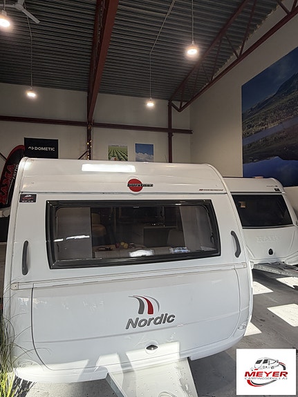 Bürstner Averso Nordic 650 TS 19 of 30