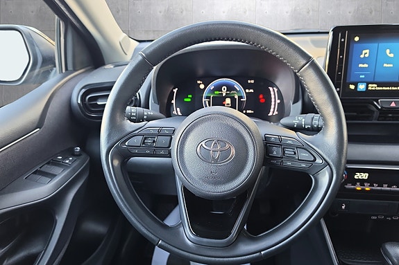 Toyota Yaris 12 of 20