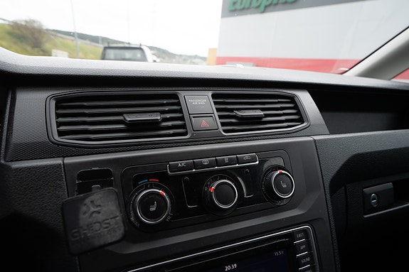 Volkswagen Caddy 30 of 30