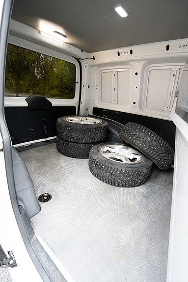 Volkswagen Caddy 5 of 30