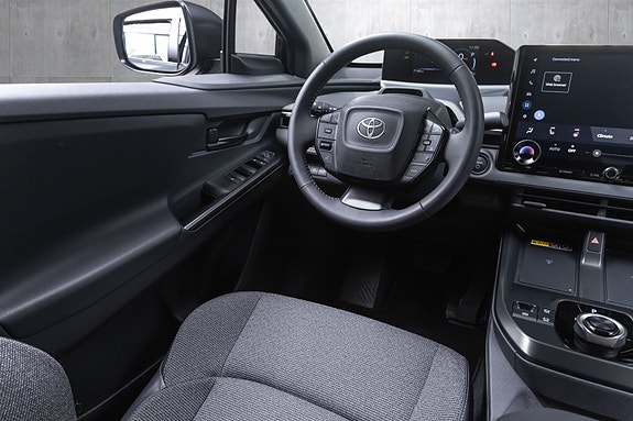 Toyota bZ4X 24 of 28