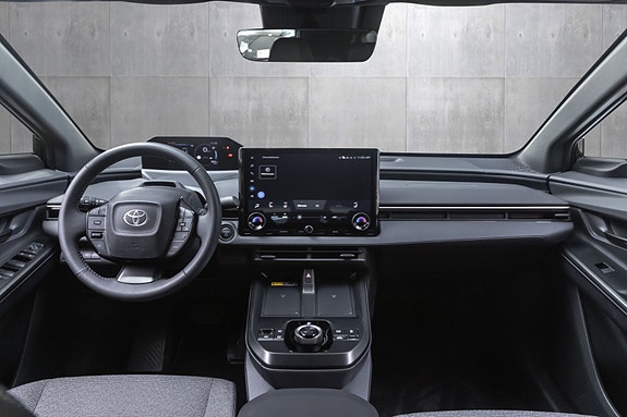 Toyota bZ4X 23 of 28