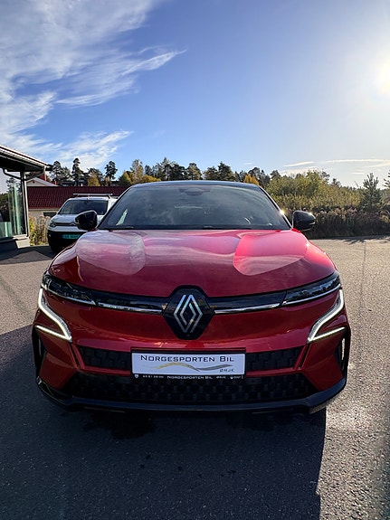 Renault Megane E-Tech 8 of 25