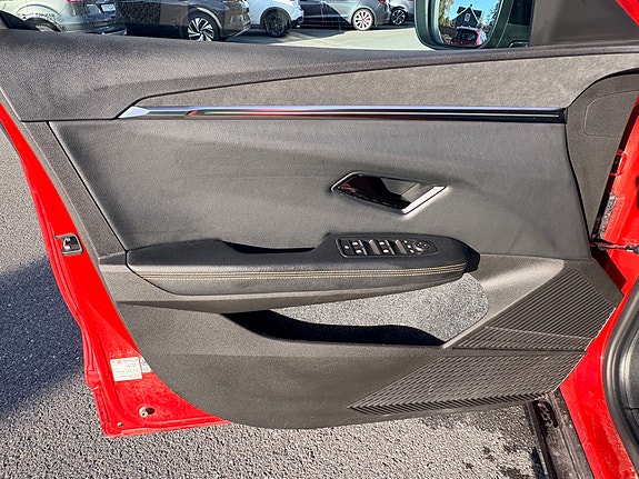 Renault Megane E-Tech 11 of 25