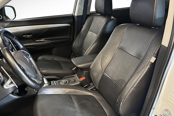 Mitsubishi Outlander 16 of 30
