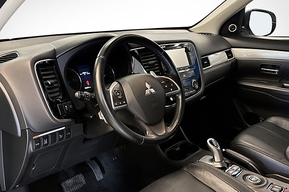 Mitsubishi Outlander 18 of 30