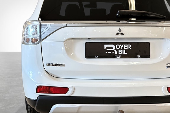 Mitsubishi Outlander 12 of 30