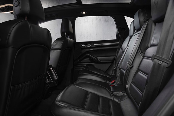 Porsche Cayenne 25 of 30