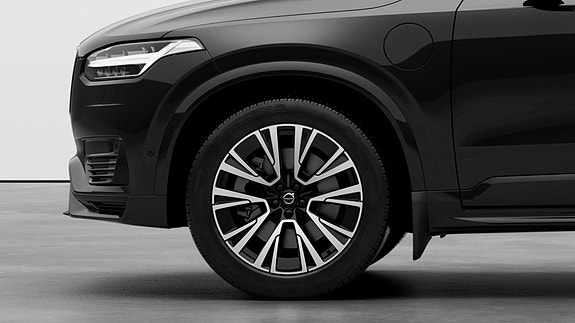 Volvo XC90 14 of 28