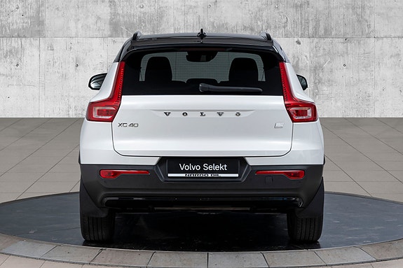 Volvo XC40 9 of 30