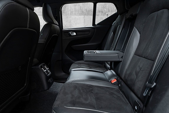 Volvo XC40 17 of 30