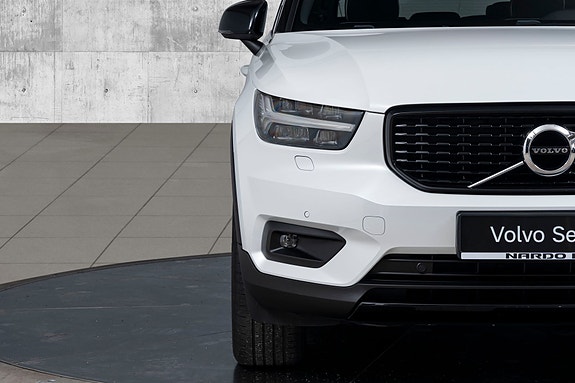 Volvo XC40 8 of 30