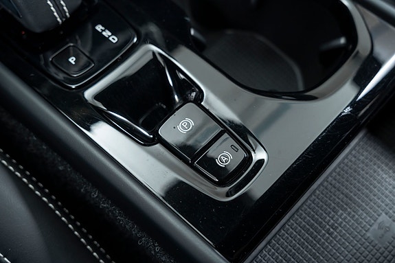 Volvo XC40 19 of 30